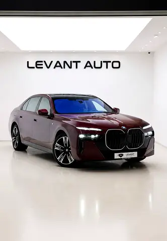 BMW 740i xDrive 2025 GCC Specs - Brand New