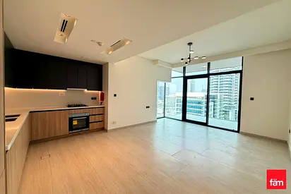 Vacant | Luxury | Mid floor | Kitchen Appliances