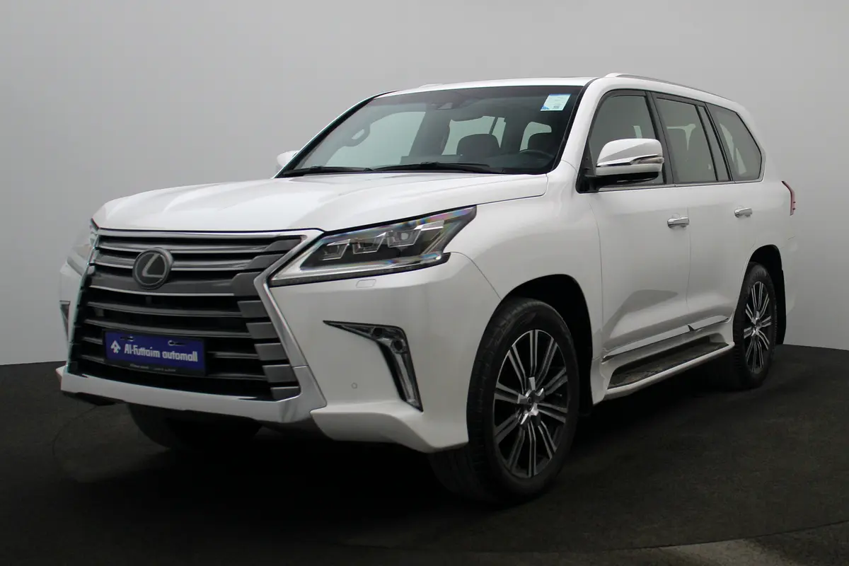 Lexus LX-Series 2021 — photo 1 of 20