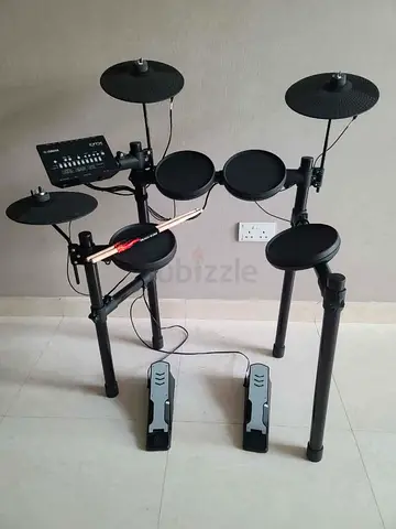 Selling my Yamaha Electronic Drum DTX 402K only used few times!!!