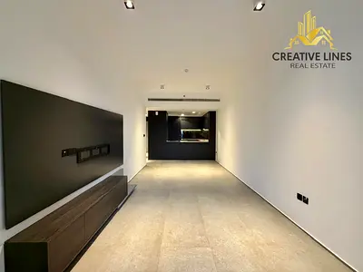 BEST LAYOUT | SPACIOUS UNIT | Fitted Kitchen | Laundry Area
