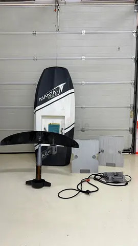 Manta Foils Volt 4 eFoil Full Carbon | 2 Batteries | Excellent Condition
