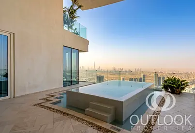 Urgent Sale I Luxury Penthouse with Pool I Vacant
