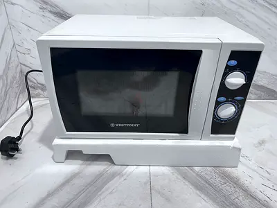 Westpoint Countertop Microwave - Good Working Condition