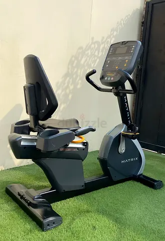 MATRIX R3X RECUMBENT BIKE