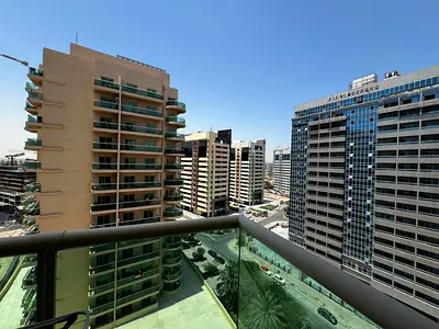 FULLY FURNISHED | MONTHLY STUDIO | COMMUNITY VIEW |