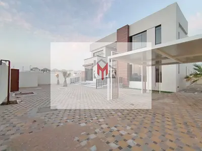 BRAND NEW 5 MBR VILLA W/BIG YARD