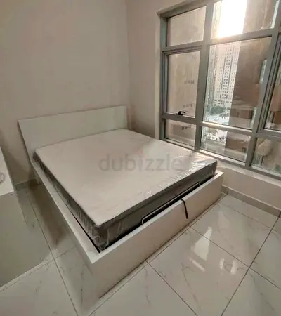 IKEA hydraulic king‑size bed (180 × 200 cm) with  IKEA mattress