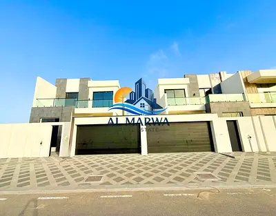 Luxury & Spacious & Bright 5-BR Ready To Move Villa
