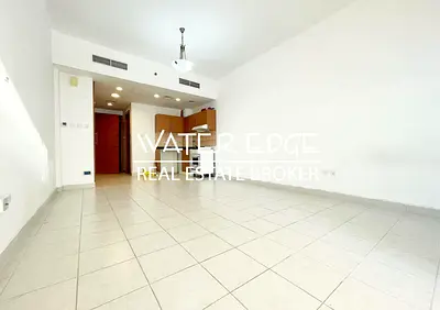 Stunning Lake View | Parking | Balcony Lago Vista