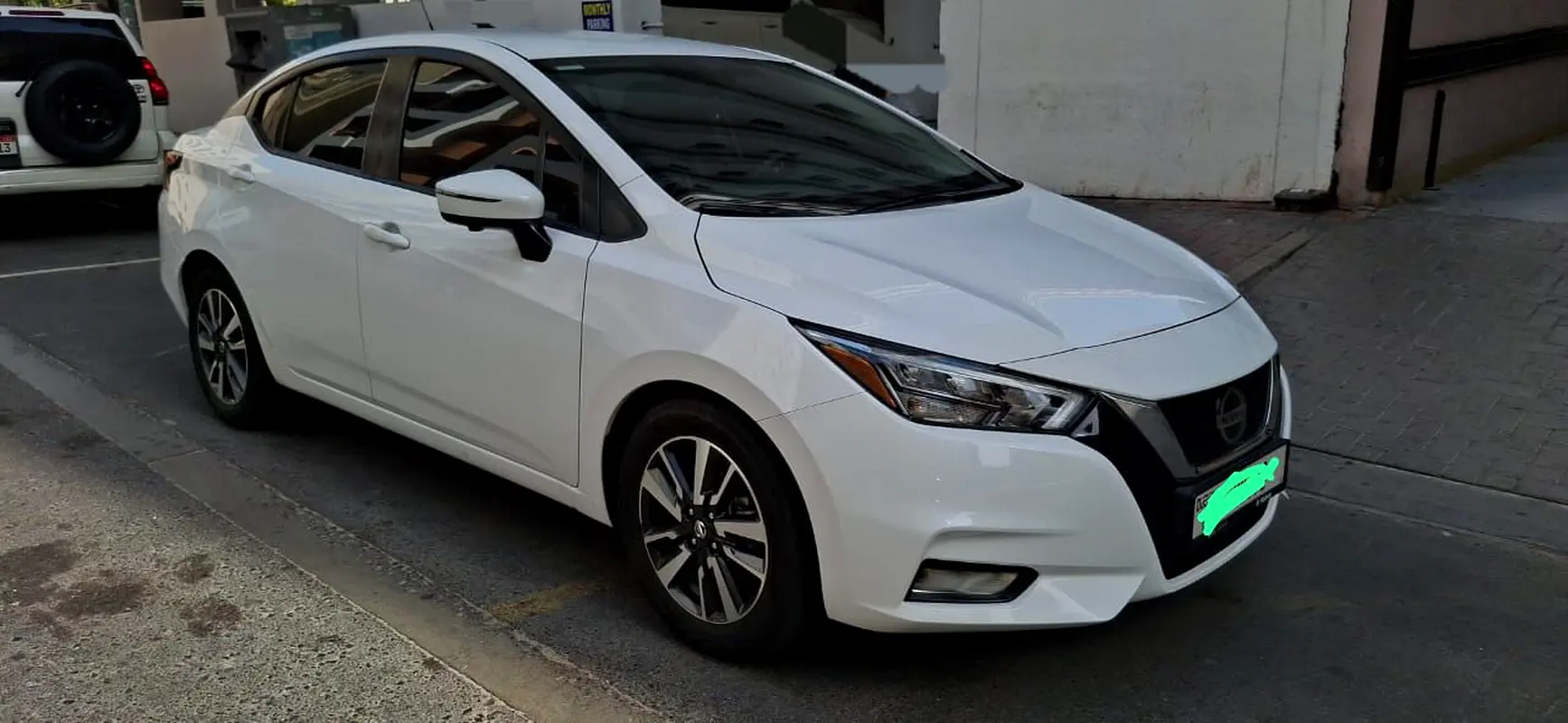 Nissan Sunny 2023 — photo 1 of 18