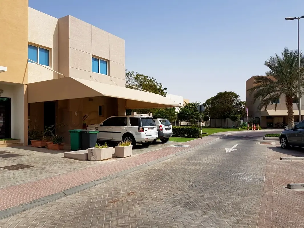 VACANT- SINGLE ROW VILLA - 110000 ONLY