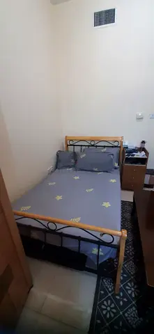 Queen size bed with medicated matress in good condition