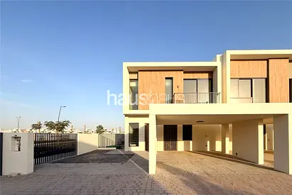Vastu | Close to amenities | Big Plot
