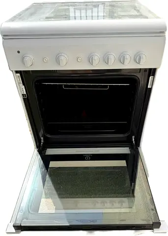 Indesit Gas Cooker / Oven – Excellent Condition – 500 AED