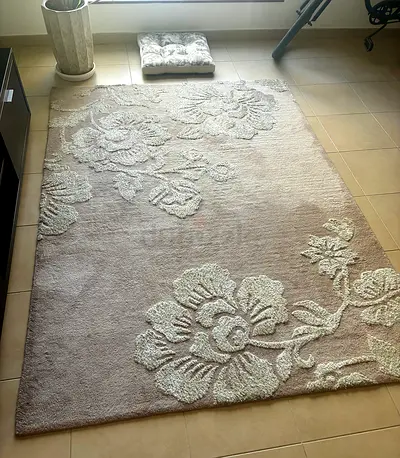 100% wool carpet