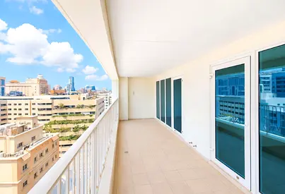 High Floor | High Floor | Big Layout | Near Metro