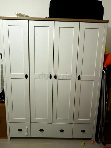 Wardrobes/ cabinets