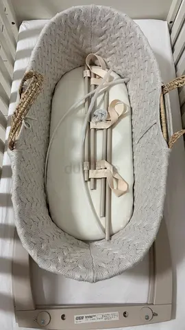 MAMAS  PAPAS MOSES BASKET WITH STAND