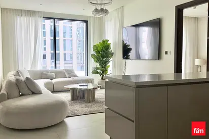 Exclusive | Vacant | Water view |Upscale Furniture