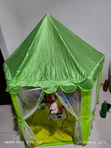 Green Kids Play Tent - Good Condition