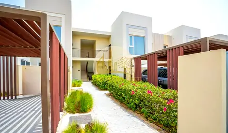 Spacious Layout | Private Garden | Unfurnished
