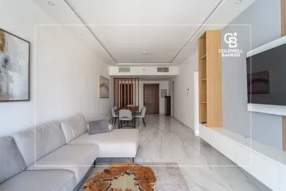 Fully Furnished l Bright Unit l Prime Location