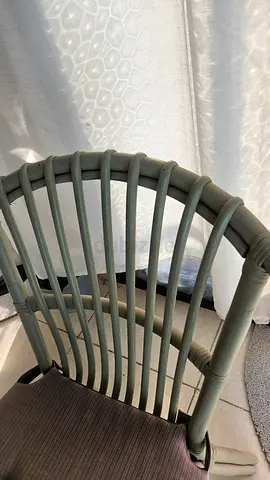 Rattan-style lounge chair LIGHT OLIVE GREEN