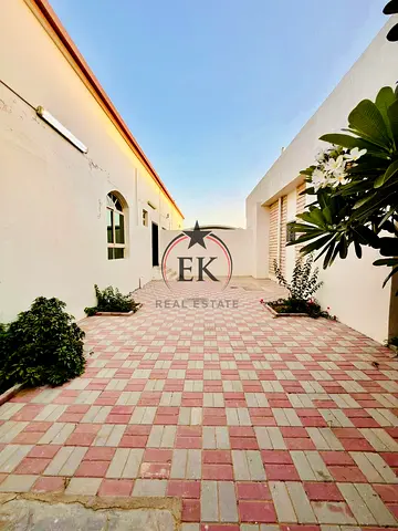 Private Entrance 2 Bedrooms Near Hazza Stadium