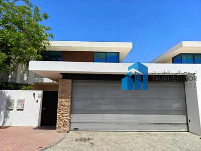 Modern 4BR+Maid| Stunning Views With Pool Gym KPA