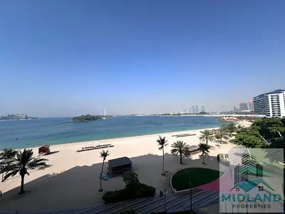 Elegant 1BR | Sea View | Unfurnished | Prime Palm Jumeirah Location