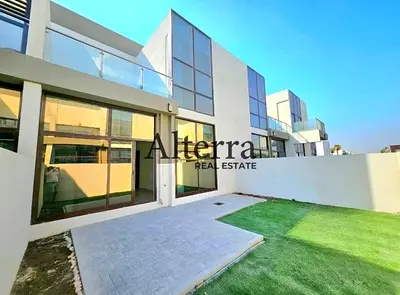 Spacious TH + Maid | Upgraded | Closed Garage | Electric Shades | Smart AC System