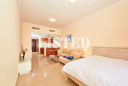 Spacious Studio | Tenanted | Beach Access