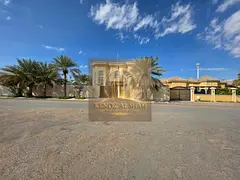 Distinctive Villa for Sale – Al Qarayen 4 – Sharjah ✨ Close to the mosque and the park