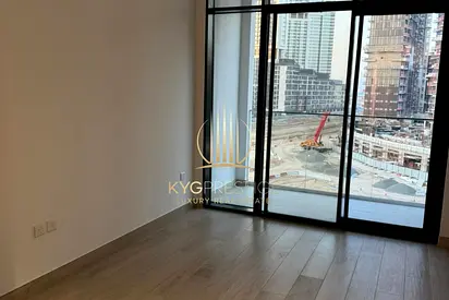 Brand New l Unfurnished l Mid Floor l Ready To Move In