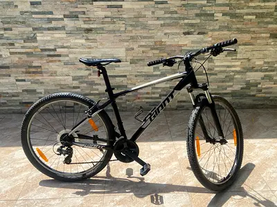 Giant ATX mountain bike medium frame