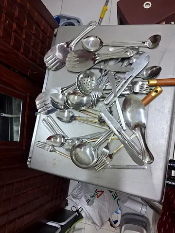 Kitchen utensils