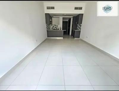 Studio spacious with garden poll And parking