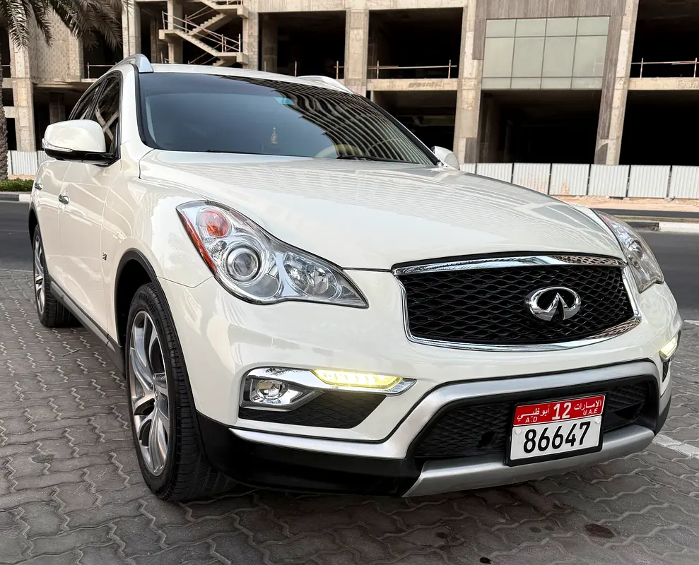 Infiniti QX50 2017 — photo 1 of 17