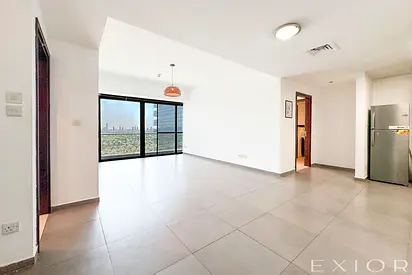 Spacious 2BR + Study | Golf Course View | Mid Floor