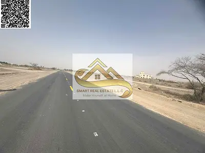 ارض سكنى المنامة 11 بجانب المدرسة مباشرة وقريبة جدا الشارع