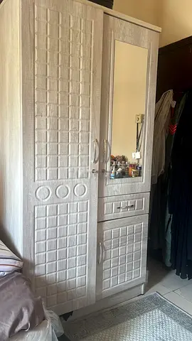 خزانة ملابس