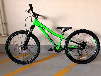 Voodoo Bakka 24-inch junior mountain bike Altus 9 speed Drive train