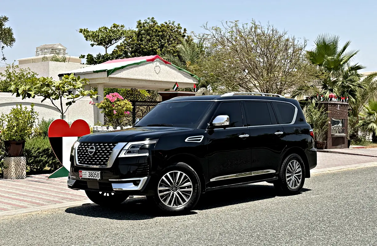 Nissan Patrol 2021 — photo 1 of 17