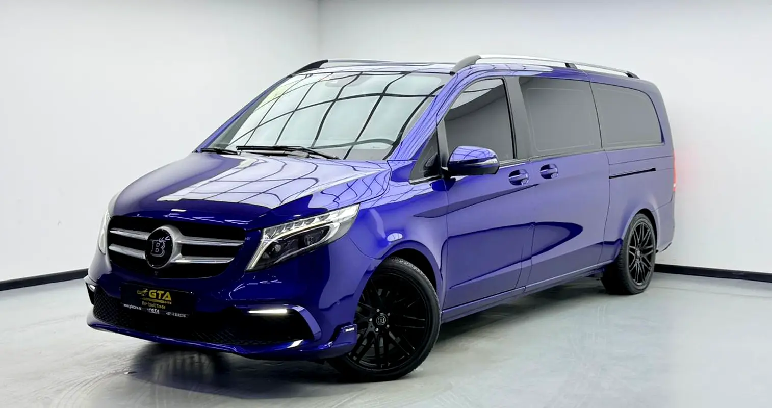 Mercedes-Benz V-Class 2021 — photo 1 of 15