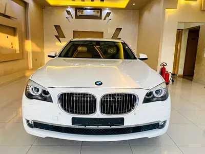للبيع BMW 739LI موديل 2012 مواصفات خليجية 25000 km