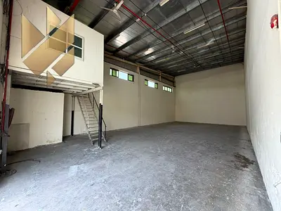 Prime location | office & bath | main road | 10m height | any activity | electricity & sewage avail