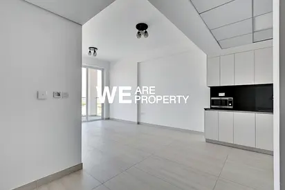 BRIGHT LAYOUT | UNFURNISHED | LOW FLOOR | VACANT