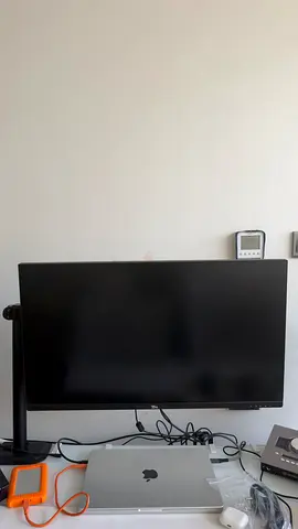 Twisted Minds 28 UHD 144Hz tm28eui + arm support