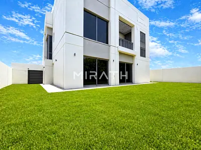 STYLISH VILLA| SPACIOUS LAWN| READY TO MOVE